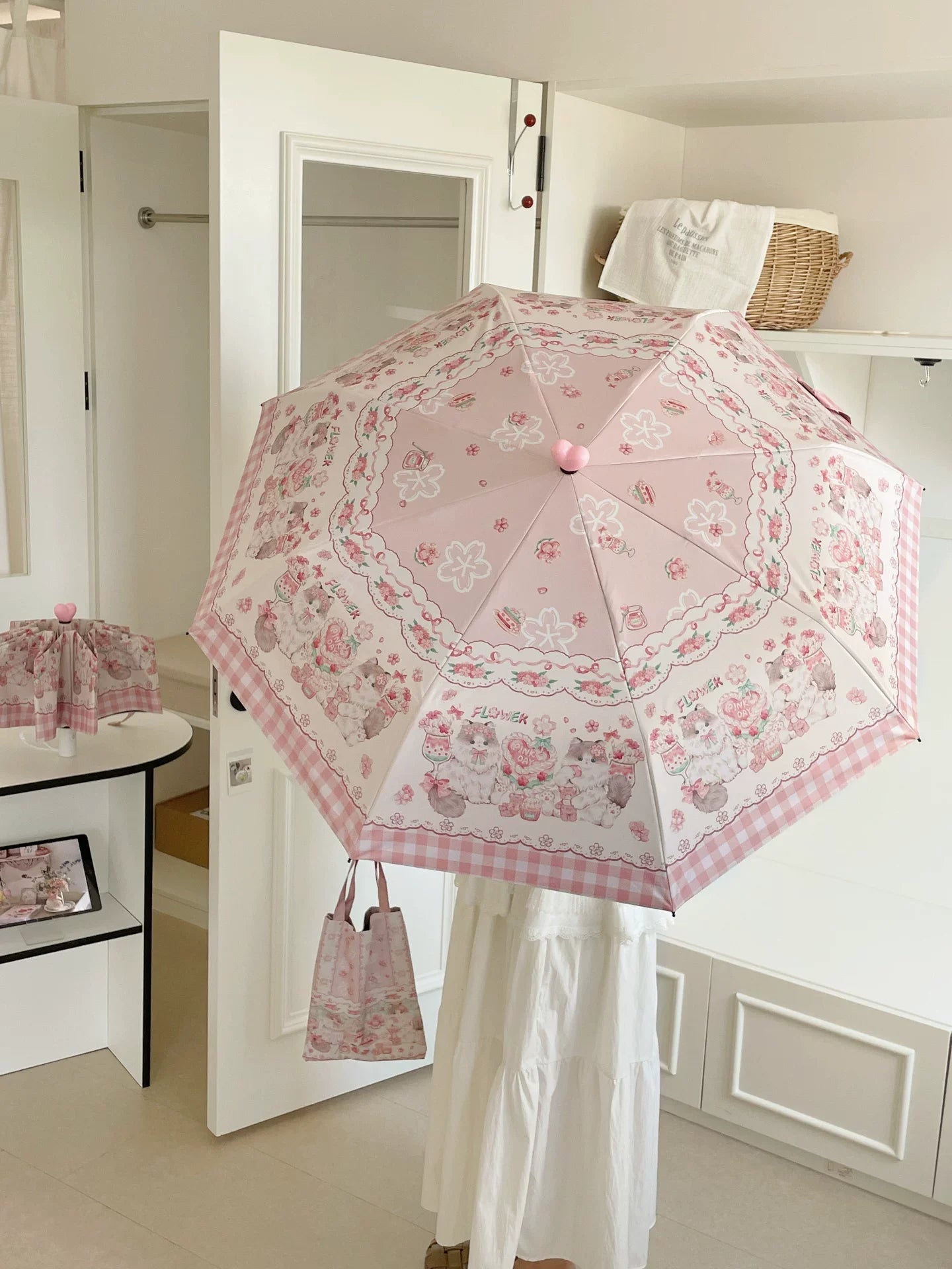 Sombrilla Lolita plegable estampada, UPF 50+ y revestimiento negro